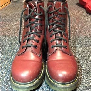 dr martens airwair boots